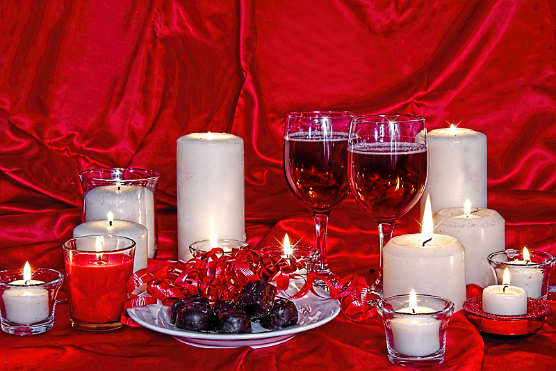 玫瑰,情人节,酒瓶,餐具,烛光,水平画幅,玻璃杯,浪漫,巧克力,饮料