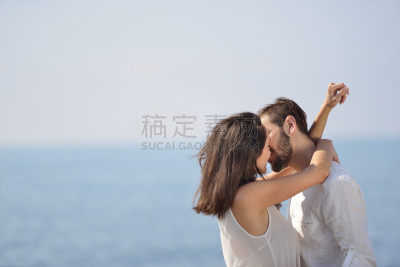 海滩,浪漫,青年伴侣,天空,曙暮光,旅行者,夏天,男性,仅成年人,亲昵