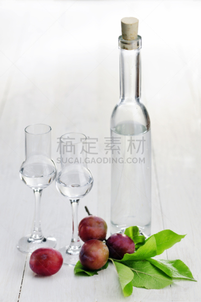 水果,白兰地,李子,垂直画幅,饮食,无人,布兰蒂诺维德,含酒精饮料,饮料,伏特加