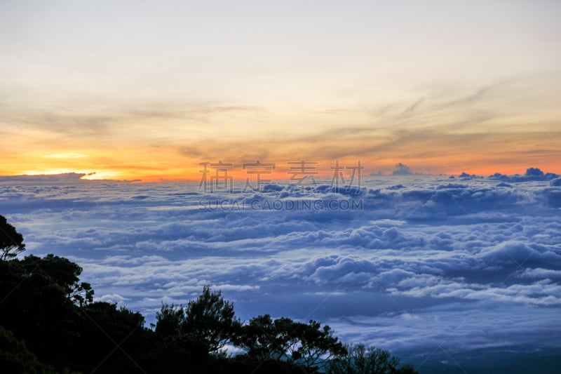 京那峇鲁山,黎明,天空,水平画幅,无人,婆罗洲岛,偏远的,户外,马来西亚,云景