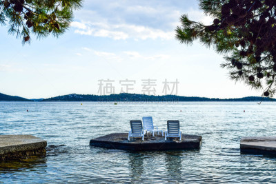 海滩,黄昏,椅子,达尔马提亚地区,海岸线,大门,松树,夏天,天空,日光浴