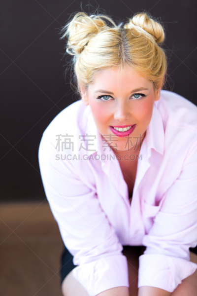 烟,周末活动,彩妆,肺癌,芳香的,衰老过程,医疗保险,禁止吸烟,唇膏,完美