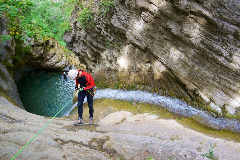 峡谷漂流,西班牙,水,休闲活动,水平画幅,垂降,瀑布,风险,户外,仅成年人