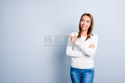 看,食指,女人,留白,空的,分离着色,灰色背景,迷人,时髦的,指着