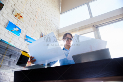 专业人员,摄影师,绘画艺术品,看,式样,艺术家,实验室,打印机,现代,工业
