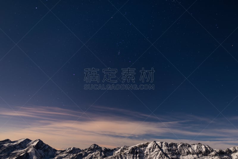 星系,阿尔卑斯山脉,星座,猎户座大星云,冬天,在上面,天空,夜晚,雪,星云