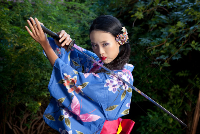 日本武士,舞妓,日本武士刀,水平画幅,美人,尖利,金属,仅成年人,树林,打斗