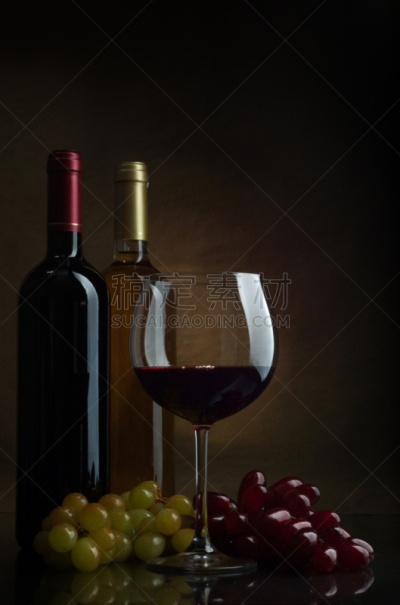 酒瓶,瓶塞钻,垂直画幅,葡萄酒,无人,玻璃,玻璃杯,含酒精饮料,红色,白色