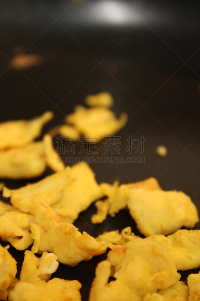蛋卷,黑色背景,锅,清新,自然界的状态,主食,食品,东方食品,成分,自制的