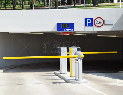 停车楼,建筑物门,进口标志,安全栅栏,此路不通标志,停车场,自动的,大门,道路危险标志