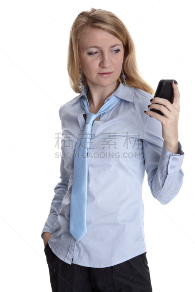 女商人,看,垂直画幅,电话机,翻盖手机,仅成年人,衬衫领带,青年人,彩色图片,仅一个青年女人