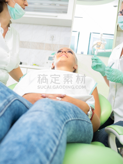 口腔卫生,女孩,牙钻,耐性,垂直画幅,青年人,人的脸部,一个物体,儿童,女人