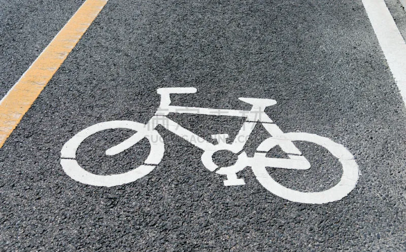 自行车道 边界 留白 高视角 陆用车 道路危险标志 白色 运动 沥青图片素材下载 稿定素材