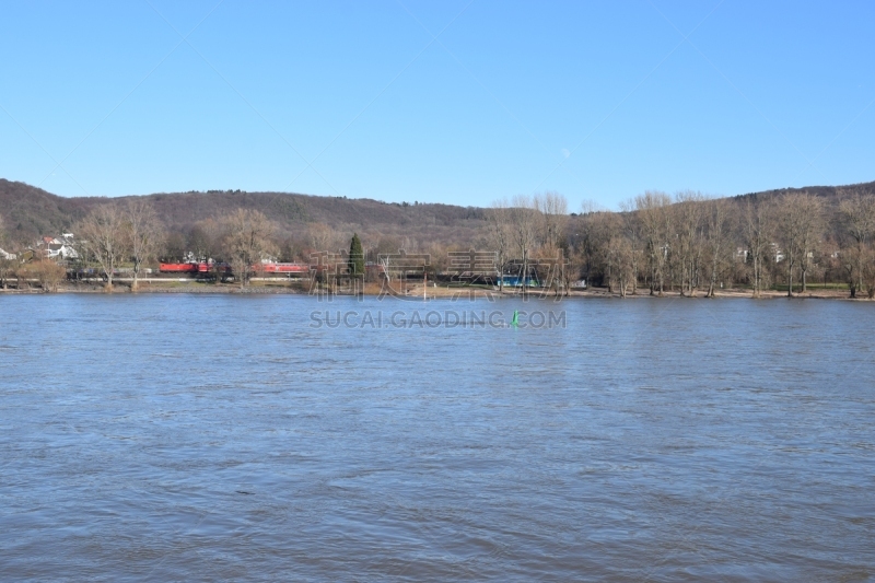 Rhine between Bonn and Königswinter