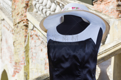 留白,纺织品,夏天,沙拉芬传统服饰,白色,人造模特,背景,毛衣,自然,蓝色的连衣裙