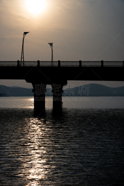 都市风景,河流,桥,垂直画幅,水,天空,曙暮光,户外,湖,滨水