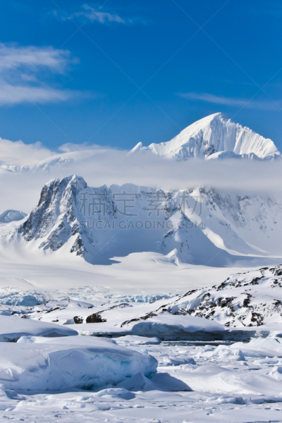 山,雪山,垂直画幅,正面视角,天空,雪,无人,户外,云景,图像