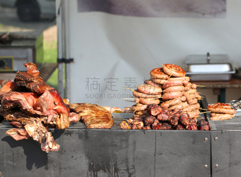 格子烤肉,香肠,街头食品,货摊,烧烤猪肉,烤牛肉,经加工的肉,煎鸡肉,快餐店,正餐宴会