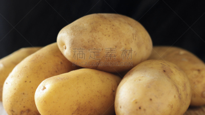 生食,马铃薯,黑色背景,幼小动物,果皮,褐色,水平画幅,素食,特写,在上面