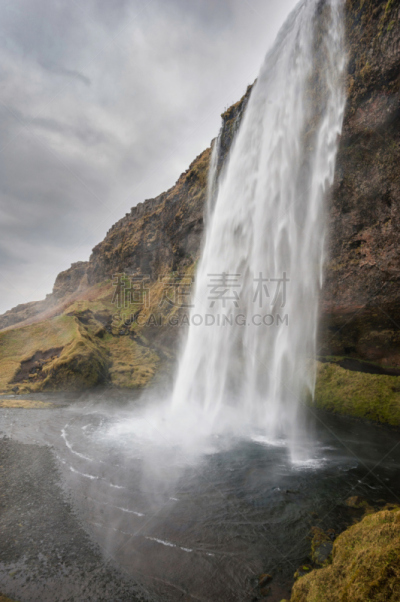 冰岛国,seljalandsfoss waterfall,垂直画幅,水,天空,美,夜晚,瀑布,无人,夏天