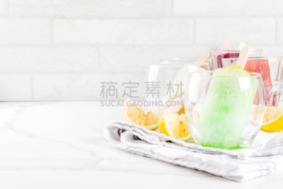 鸡尾酒,夏天,冻结的,含酒精饮料,饮料,香槟,薄荷朱利酒,莫吉托,柠檬,柠檬水