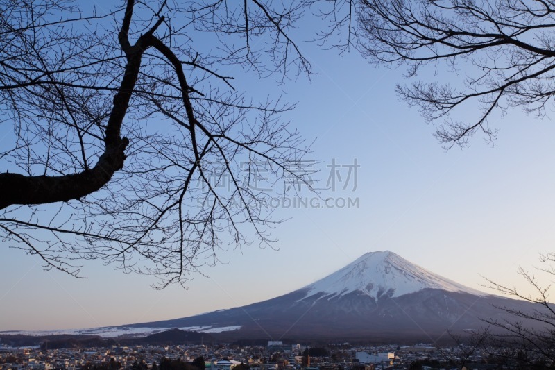 富士山,山,城镇,富士吉田,冬天,河口湖,灵性,水平画幅,雪,无人