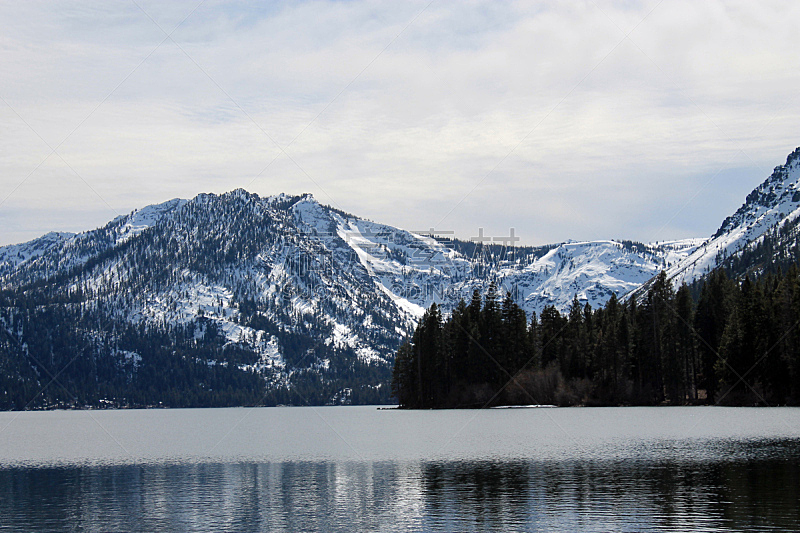 宁静,山,森林湖,自然,水,天空,寒冷,水平画幅,地形,雪