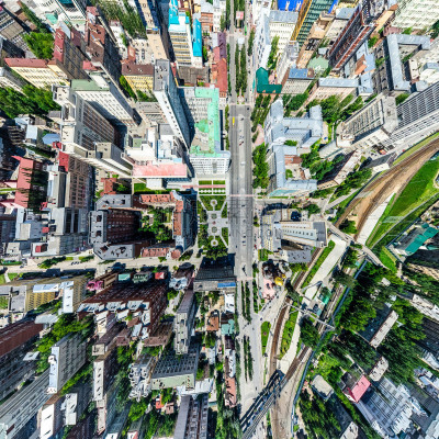 都市风景,建筑外部,房屋,全景,路,航拍视角,夏天,十字路口,大量人群,晴朗
