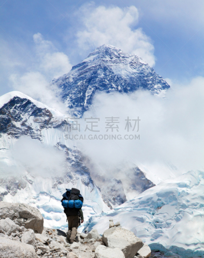 珠穆朗玛峰,山,旅行者,冰镐,垂直画幅,坤布,雪,岩层,khumbu glacier,山脊