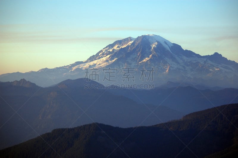 雷尼尔雪山,窗户,火警瞭望台,美国,水平画幅,冰河,无人,美洲,火山,卡斯基德山脉