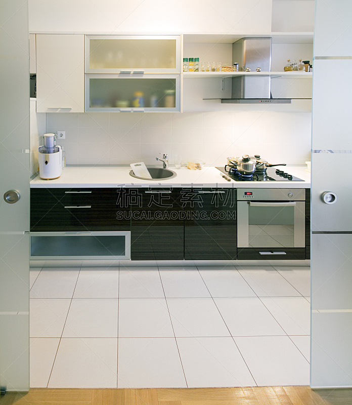 极简构图,厨房,推拉门,厨房水槽,垂直画幅,新的,无人,大型家电,家具,干净