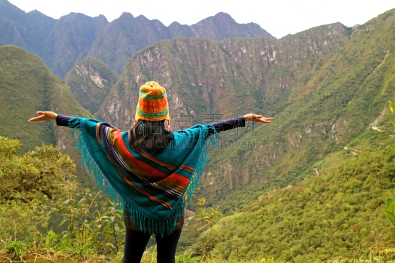 秘鲁,仅一个女人,瓦依纳皮丘山,马丘比丘,库斯科地区,手臂,提举,视角,世界遗产,枝繁叶茂