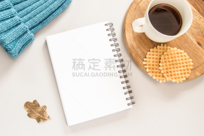 咖啡杯,华夫饼干,音符,蓝色帽子,灰色背景,叶子,两个物体,饮料,比利时,热