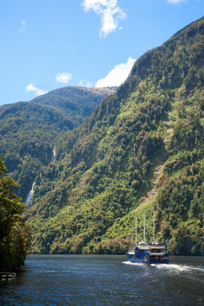 邮轮,新西兰,峡湾,垂直画幅,客船,瀑布,无人,户外,雨林,山