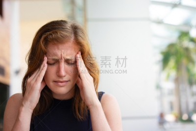 痛苦,头痛,筋疲力尽,办公室职员,肖像,拿着,顾客,人的眼睛,办公室,面部扭曲