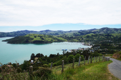 akaroa,新西兰坎特伯雷地区,班克斯半岛,水,水平画幅,山,无人,夏天,户外