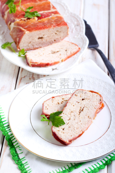 馅饼,鸡肉,垂直画幅,黄油,无人,开胃品,膳食,法式食品,香料,小吃