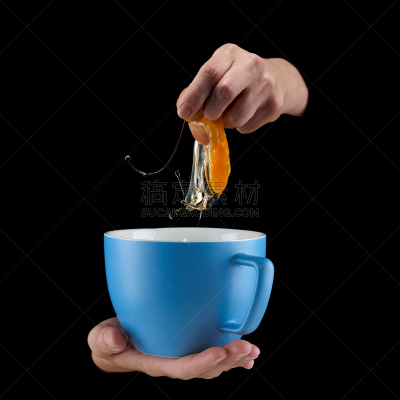 蛋黄,杯,水滴,餐具,缓慢的,科学实验,动物身体部位,在边上,白人,鸡（品牌名）