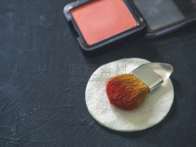 彩妆,化妆刷,圆形,个人随身用品,白色,撒谎者,黑色背景,化妆棉,美,艺术家