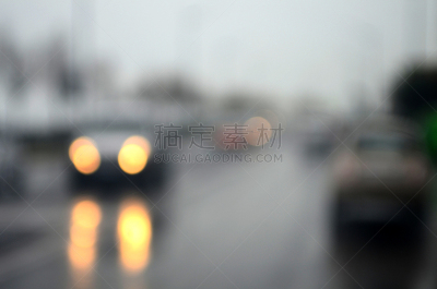 在活动中,雨,气候,汽车,彩虹,户外,乌云,红色,季节,秋天