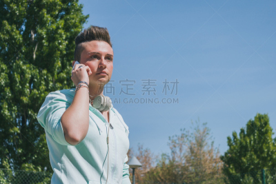 短发,女孩,美,女人,不确定,水平画幅,可爱的,电话机,美人,时尚