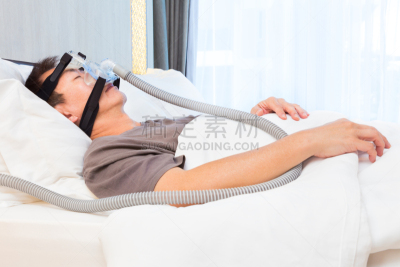 软管,床,人,男人,睡眠呼吸暂停,衣服,半空中,防护面罩,睡觉,联系