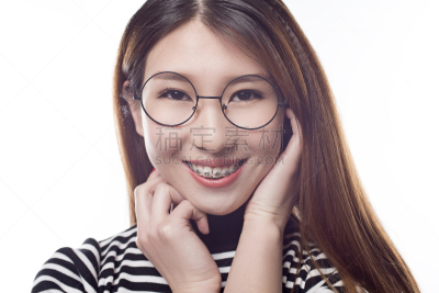吊带,女孩,注视镜头,牙印,托架,弯的,有凹痕的,颌骨,假牙,矫形牙医