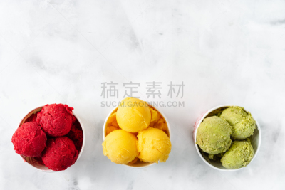 果汁冰糕,水果,白色背景,色彩鲜艳,一次性杯子,素食,寒冷,在底端,球,清新