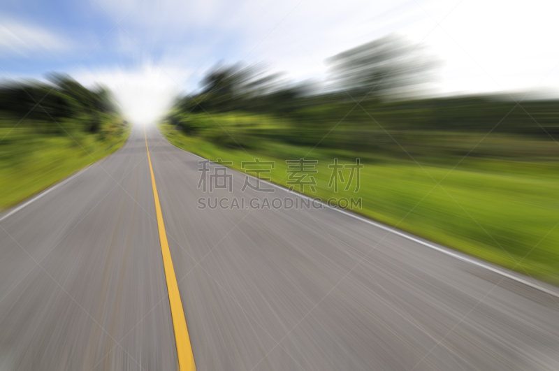 运动模糊,天空,乡村路,蓝色,在下面,前进的道路,从在汽车上的角度拍摄,散焦,背景虚化,路