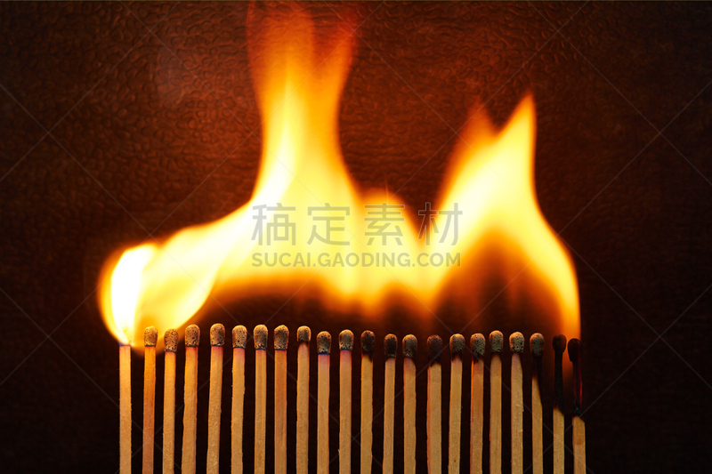 多米诺效应,过分地消耗精力,火柴棍,留白,链,水平画幅,烟,特写,火柴,光