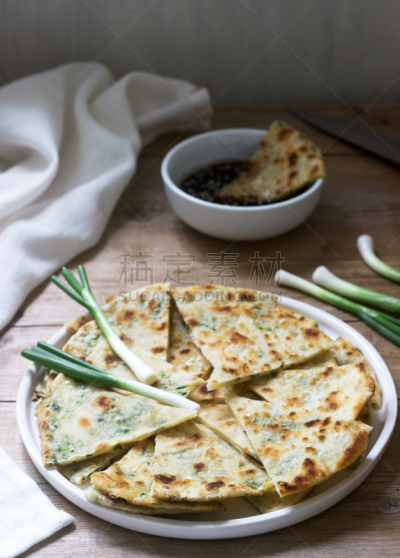食品,小洋葱,韭菜煎饼,自制的,乡村风格,素食,蔬菜,蛋糕,面包,炊具