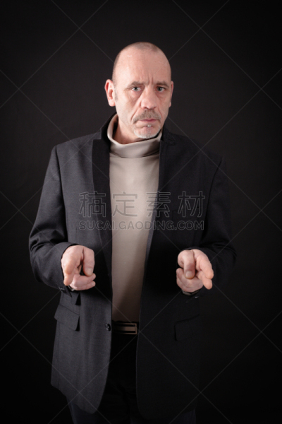 面部表情,男人,男性美,个性,哑语,警告标志,垂直画幅,留白,注视镜头