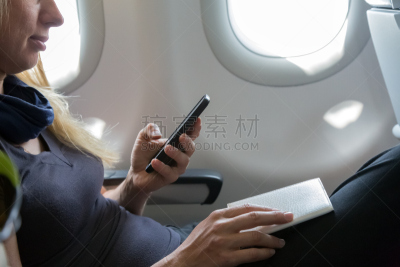 乘客,机票,飞行器,风,四肢,旅行者,仅成年人,青年人,衬衫,技术