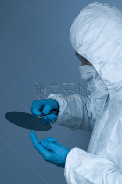 电脑晶片,磊晶设备,绝对无尘室,半导体,清洁服,防放射服,硅,钳夹,遮护的手势,部分